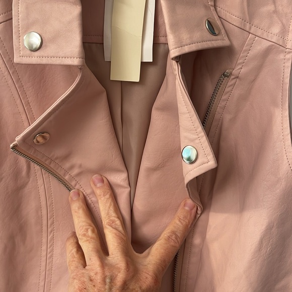 ELODIE FAUX LEATHER/ Vegan VEST/zipper/ Belt/pockets with zippers/ lined - Picture 14 of 15